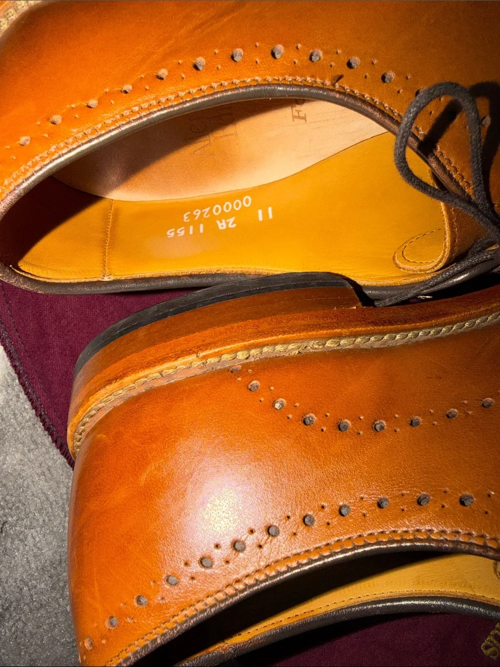 Allen Edmonds 11 Narrow Men’s Tan Leather “Fairfax” Brogues with dust bags